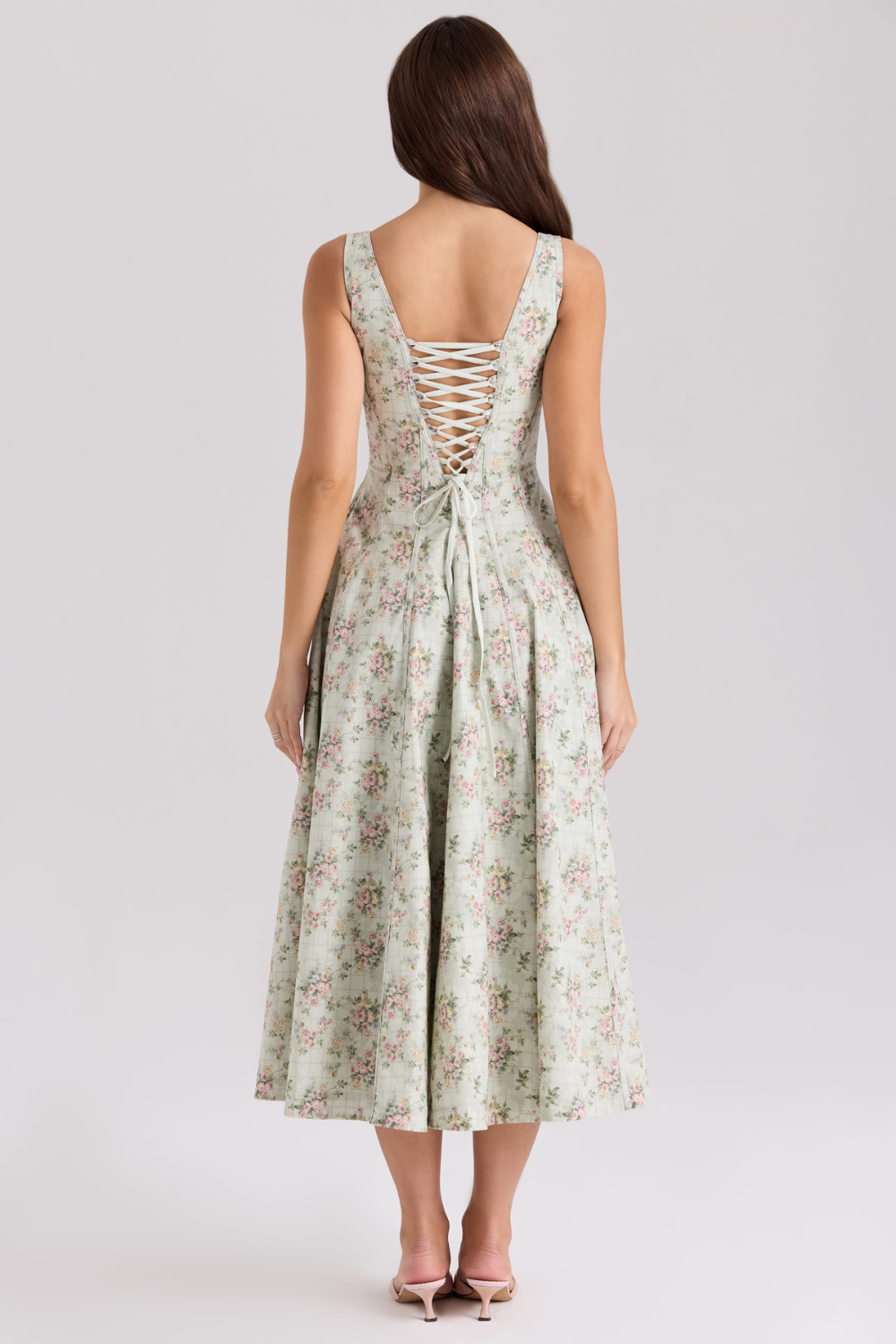 Vestido clásico en forma de V