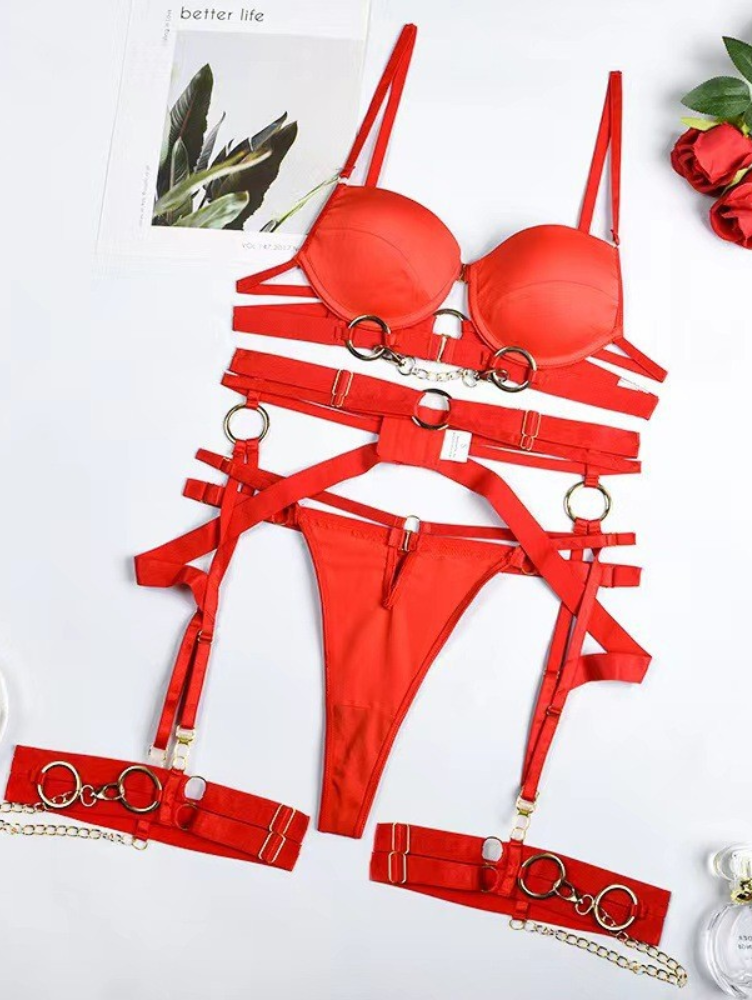 Conjunto de lencería con liguero Boss