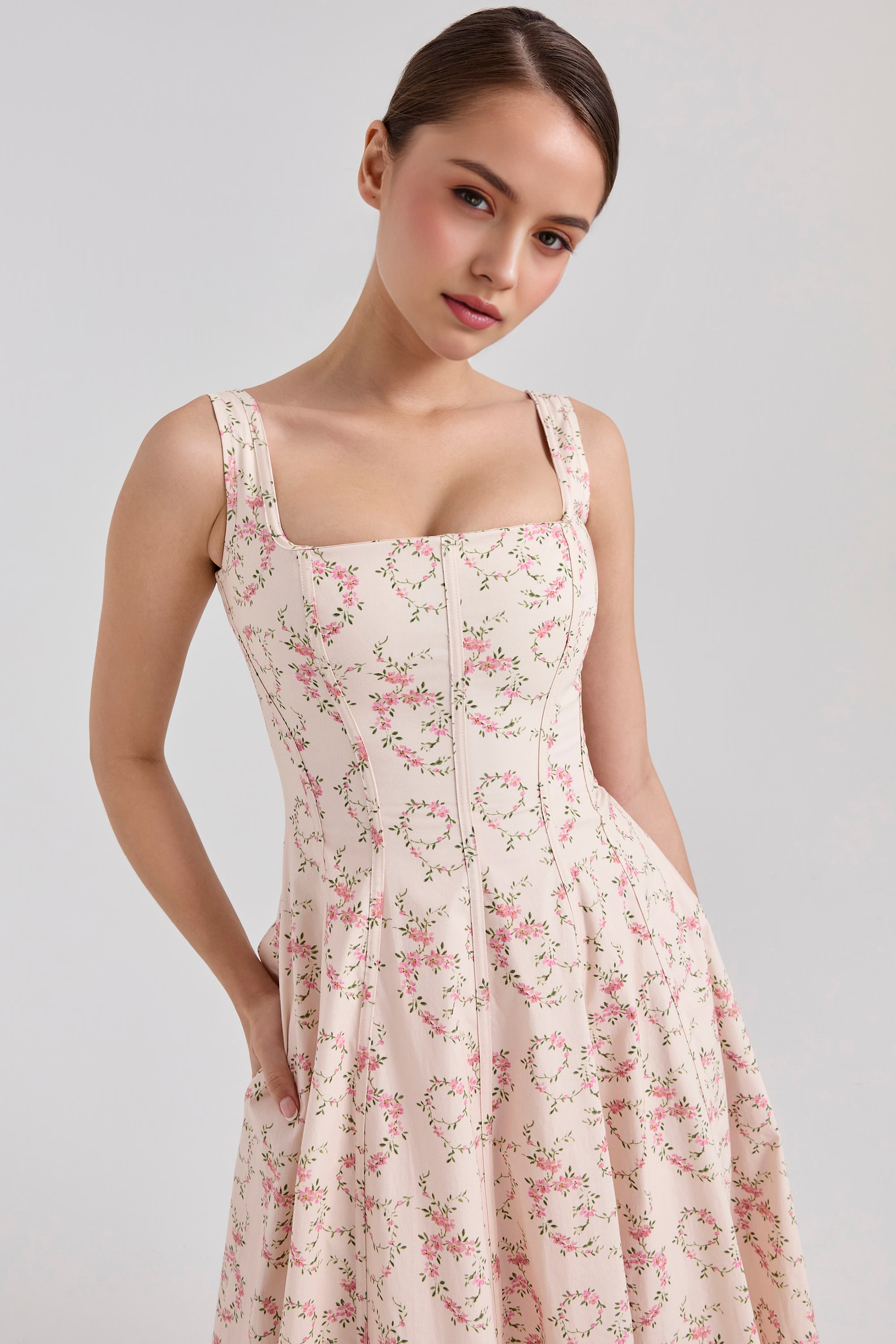 Vestido clásico en forma de V